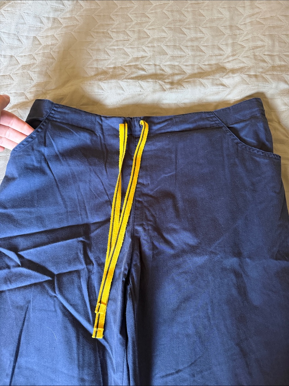 2 pair Wink Scrub Pants- Navy with Yellow Drawstring. Multiple pockets - Picture 5 of 9